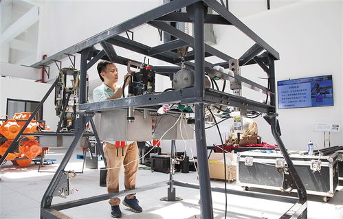 三亞深?？萍纪黄?天花板